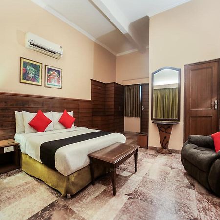 Capital O 10953 Dayal Lodge - A Boutique Hotel Agra (Uttar Pradesh) Exterior foto